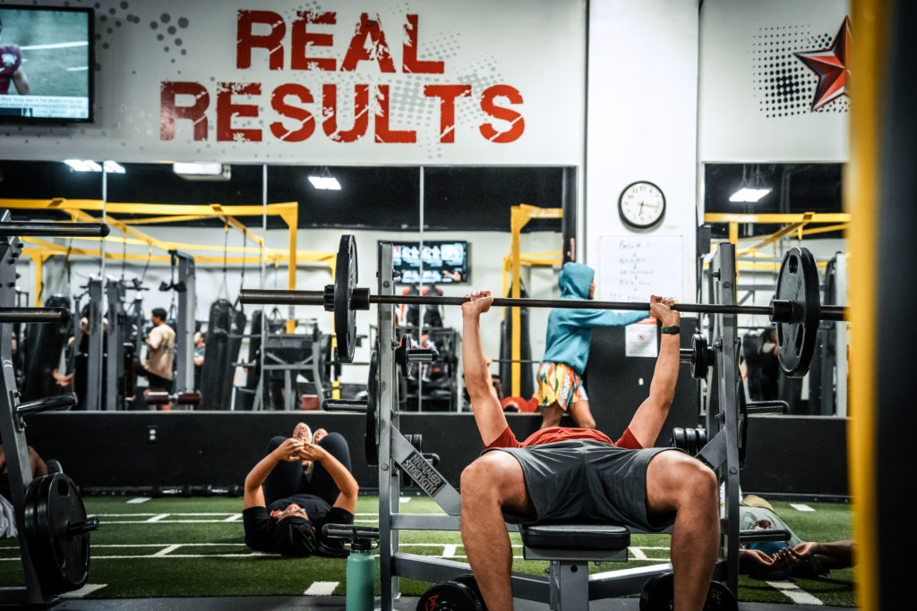 What To Look For In A Weightlifting Gym What To Look For In A Weightlifting Gym